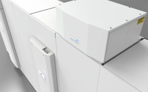 Pfanneberg Luft-/Wasser-Wärmetauscher PWT 6402 auf einem Schaltschrankdach